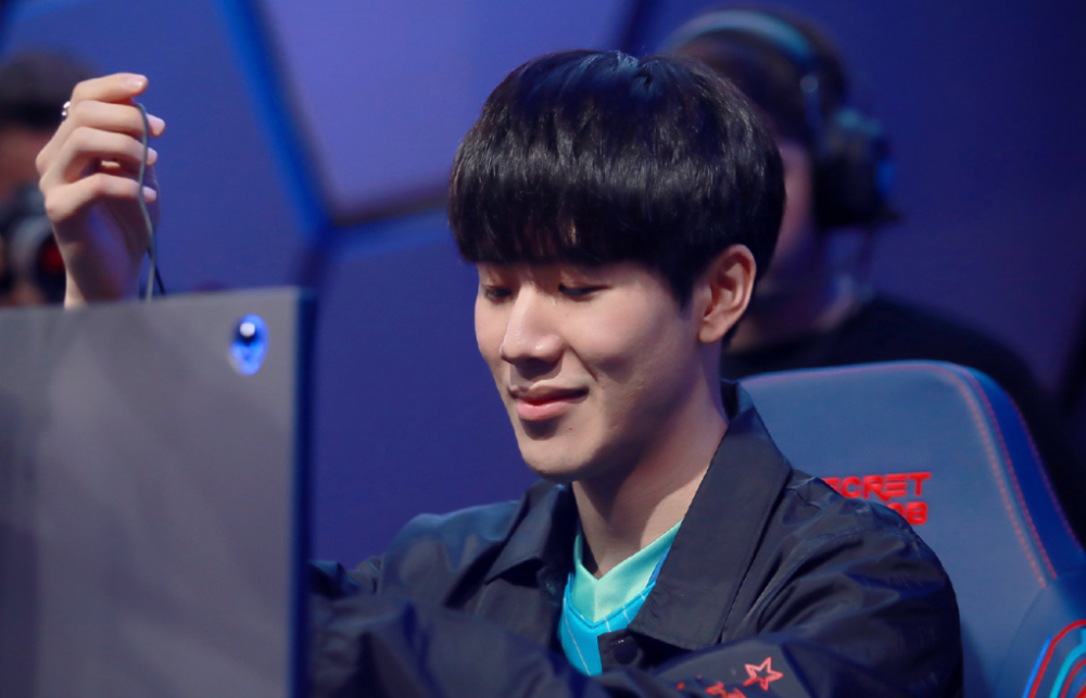 为他会继续 为他会继续